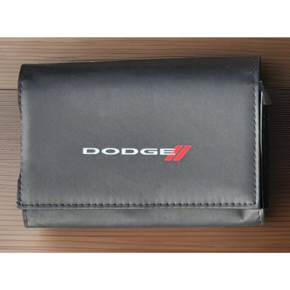 2017 Dodge Grand Caravan Owners Manual W/Case DVD OEM 17 GT SE Plus SXT - Picture 2 of 2